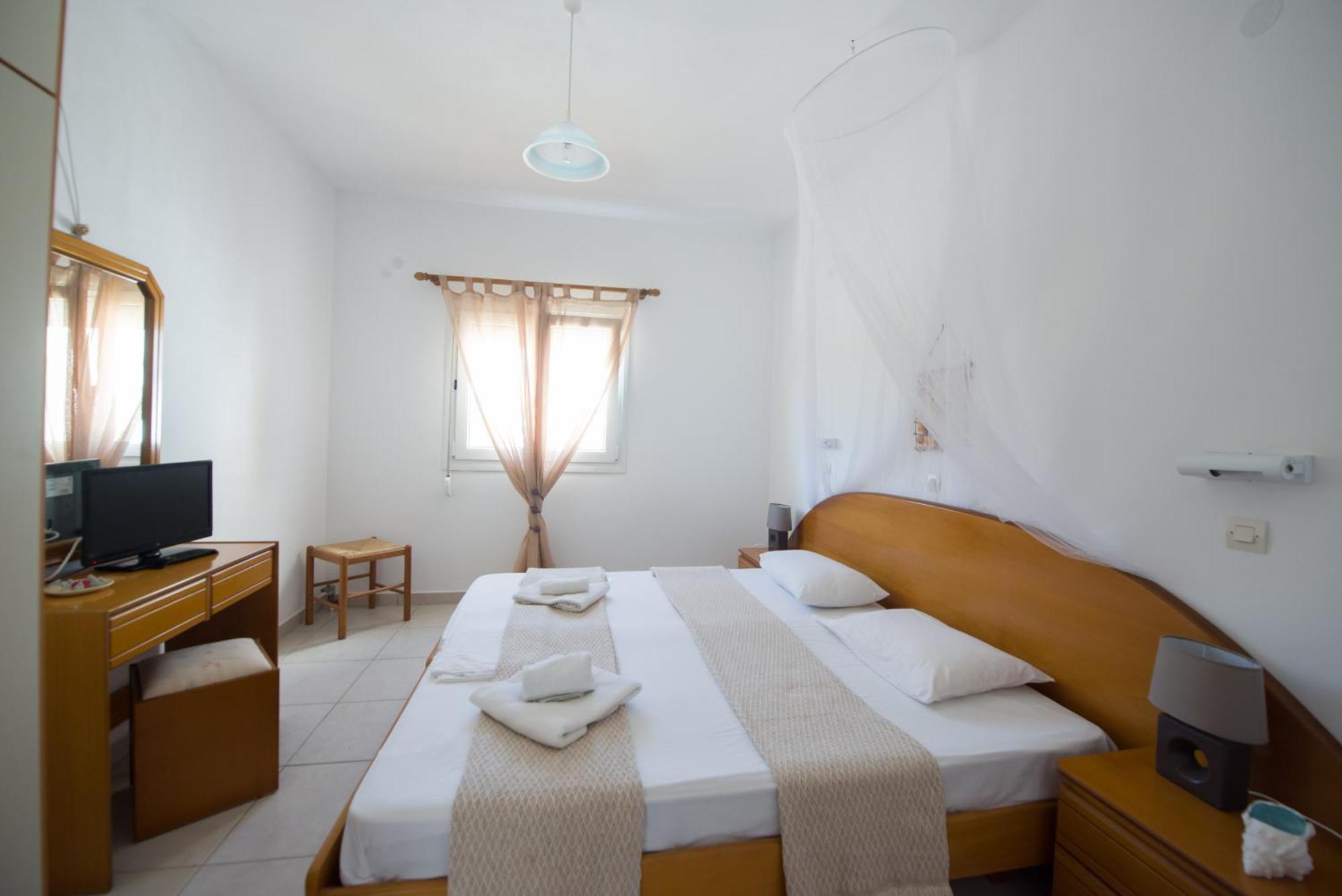 S&C Kosmos Beach Resort Roda  Bagian luar foto