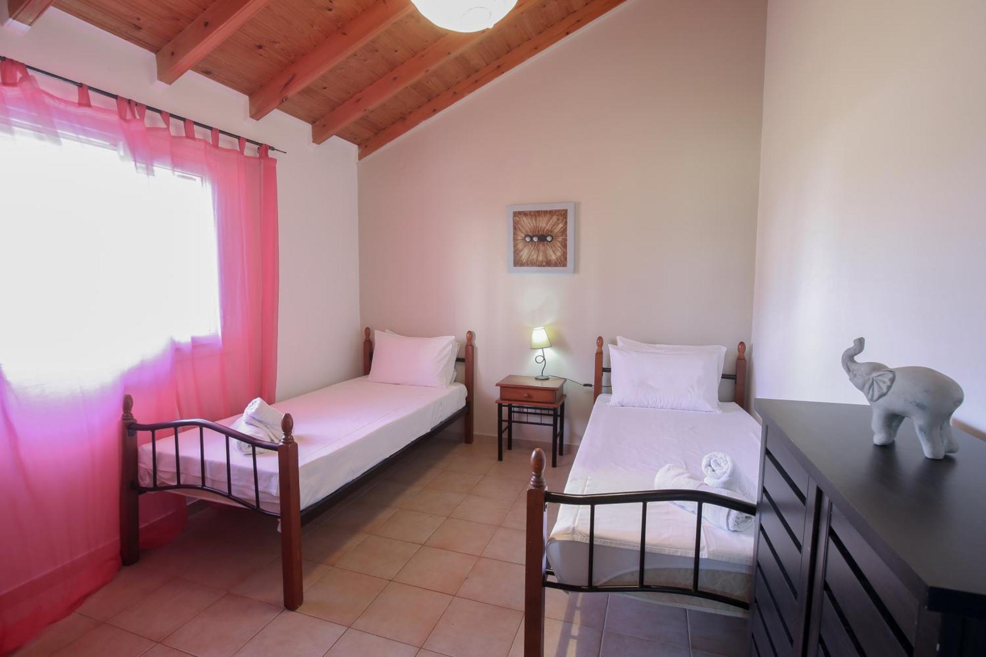 S&C Kosmos Beach Resort Roda  Bagian luar foto