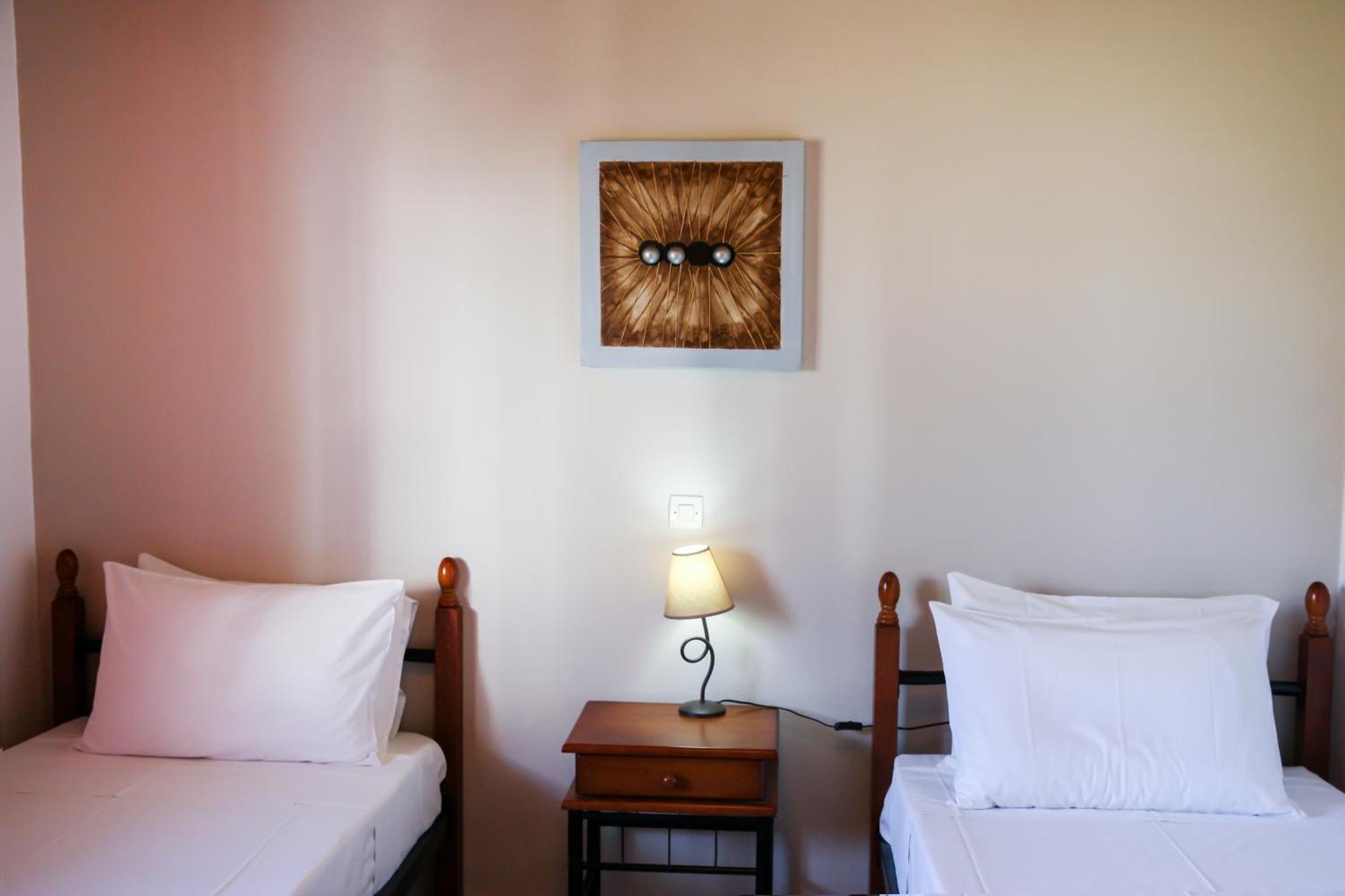 S&C Kosmos Beach Resort Roda  Bagian luar foto