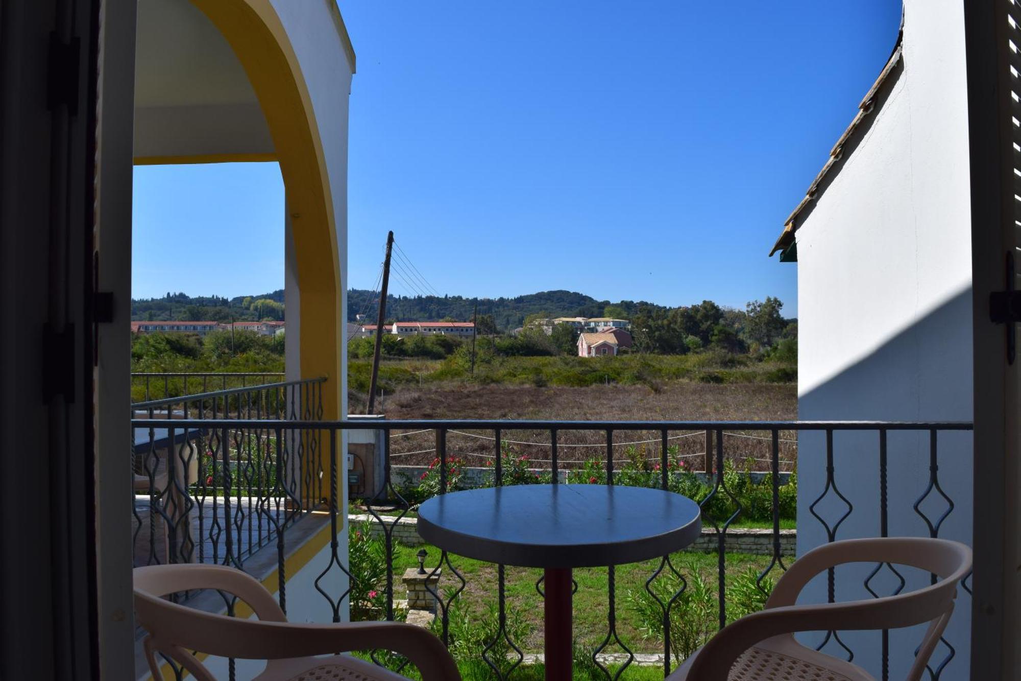 S&C Kosmos Beach Resort Roda  Bagian luar foto