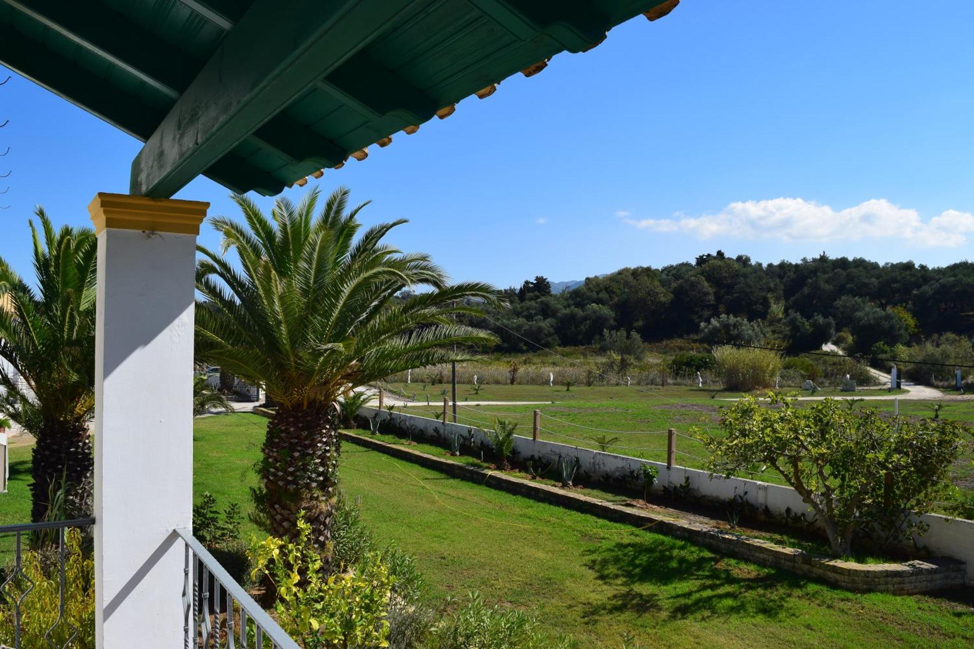 S&C Kosmos Beach Resort Roda  Bagian luar foto