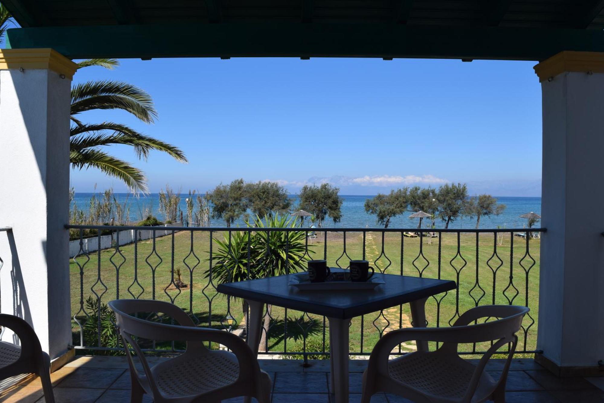 S&C Kosmos Beach Resort Roda  Bagian luar foto