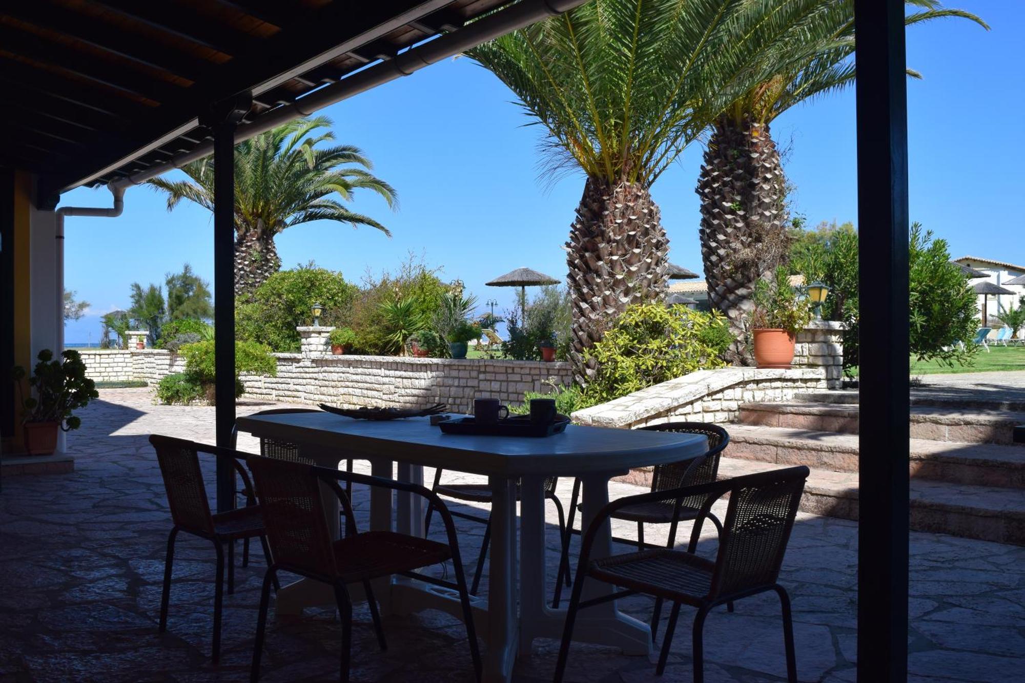 S&C Kosmos Beach Resort Roda  Bagian luar foto